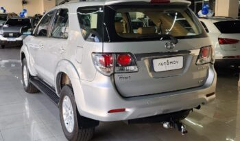 Toyota Hilux SW4 4×4 SR full