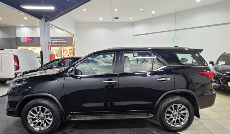 Toyota Hilux SW4 7 lugares full