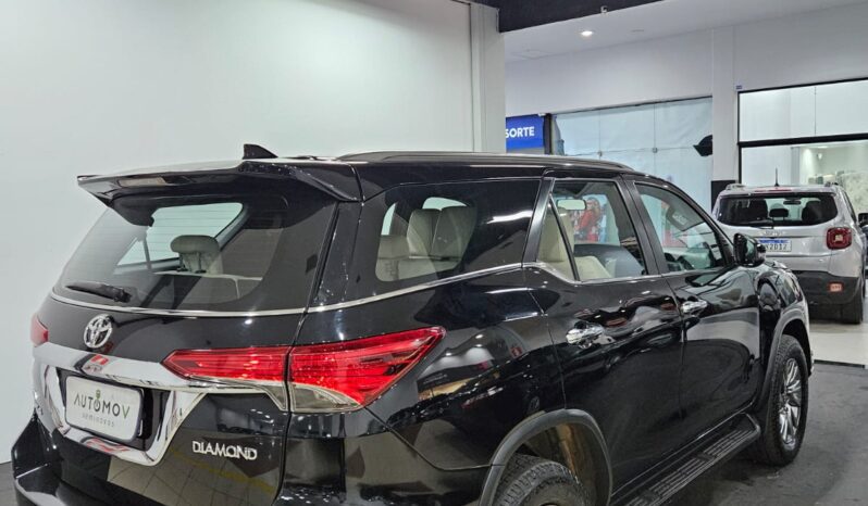 Toyota Hilux SW4 7 lugares full