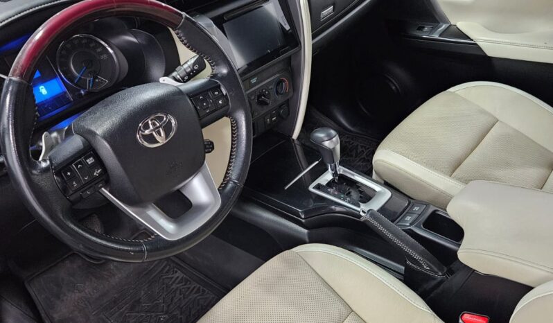 Toyota Hilux SW4 7 lugares full