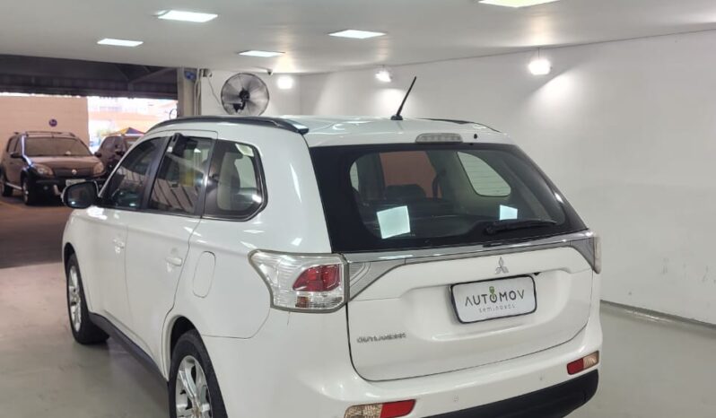 Mitsubishi Outlander 2.0 full
