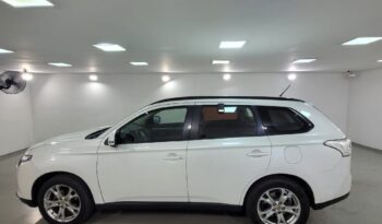Mitsubishi Outlander 2.0 full
