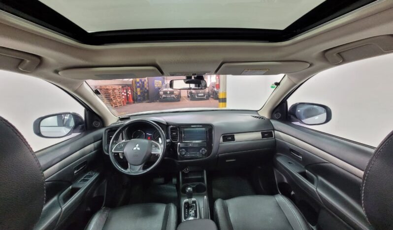 Mitsubishi Outlander 2.0 full