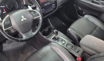 Mitsubishi Outlander 2.0 full