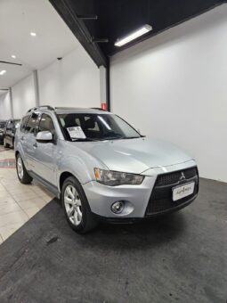 Mitsubishi Outlander 2.0 full