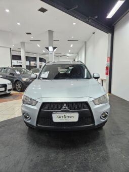 Mitsubishi Outlander 2.0 full