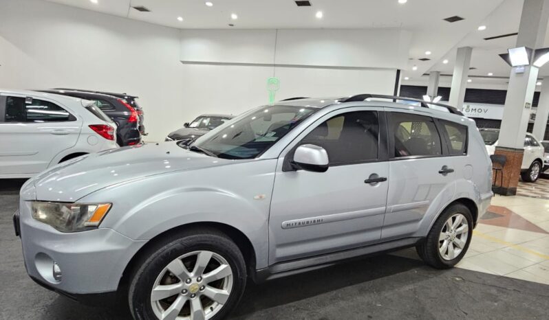 Mitsubishi Outlander 2.0 full