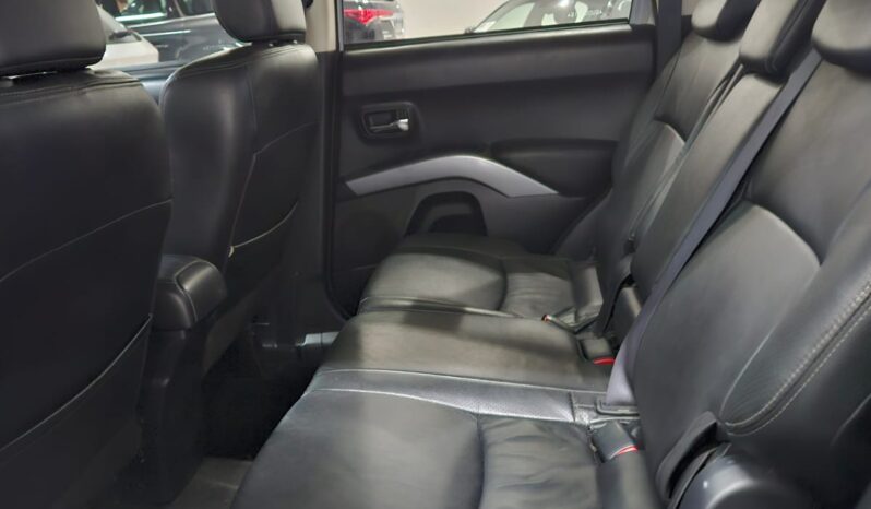 Mitsubishi Outlander 2.0 full