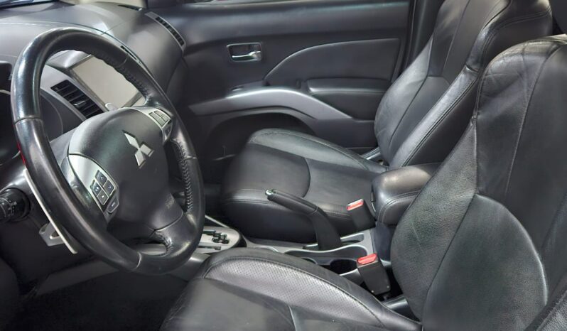 Mitsubishi Outlander 2.0 full