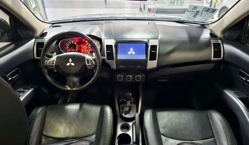 Mitsubishi Outlander 2.0 full