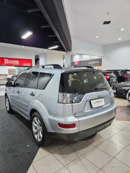 Mitsubishi Outlander 2.0 full
