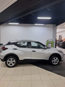 Nissan Kicks 1.6 full