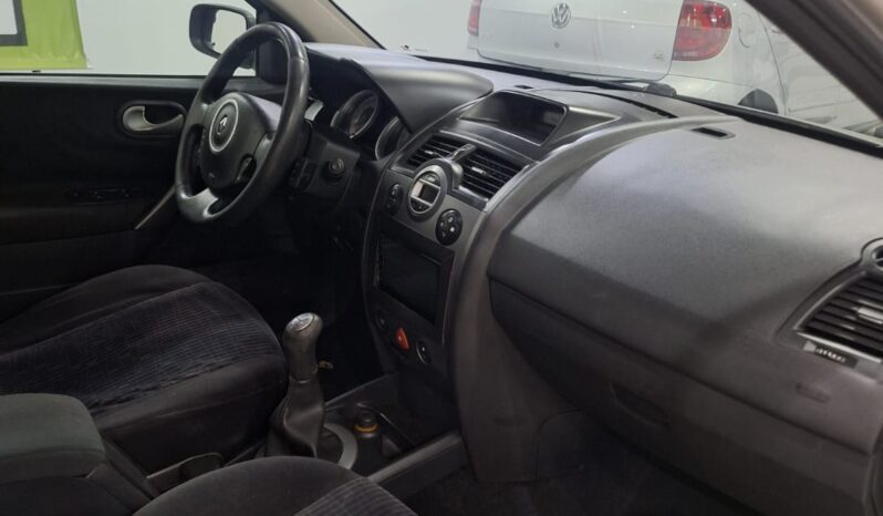 Renault Megane Grand Tour 1.6 full