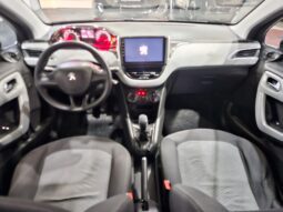 Peugeot 208 1.5 full