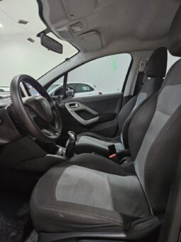 Peugeot 208 1.5 full