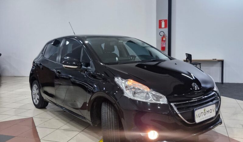 Peugeot 208 1.5 full