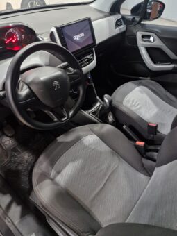 Peugeot 208 1.5 full