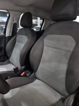 Peugeot 208 1.5 full