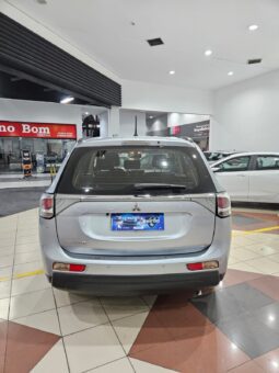 Mitsubishi Outlander 2.0 full