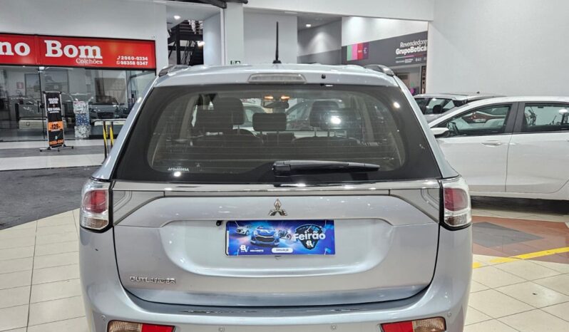 Mitsubishi Outlander 2.0 full