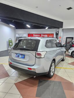 Mitsubishi Outlander 2.0 full