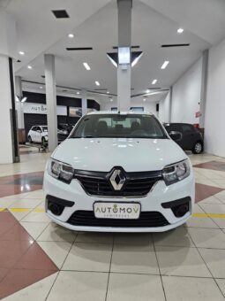 Renault Logan 1.0 full