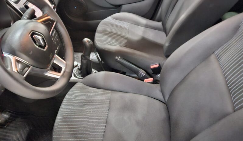 Renault Logan 1.0 full