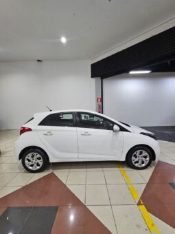 Hyundai HB20 1.0 full