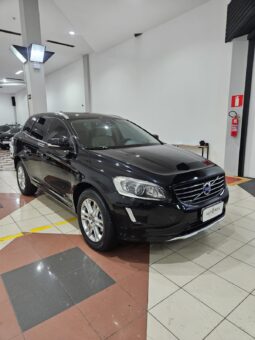 Volvo XC-60 2.0 T5 full