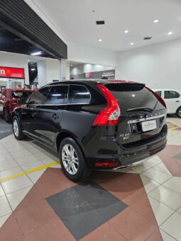 Volvo XC-60 2.0 T5 full
