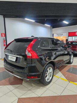 Volvo XC-60 2.0 T5 full