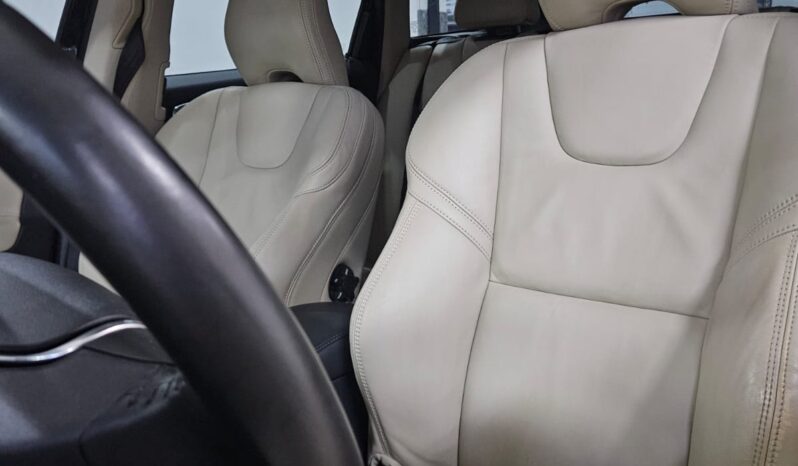 Volvo XC-60 2.0 T5 full