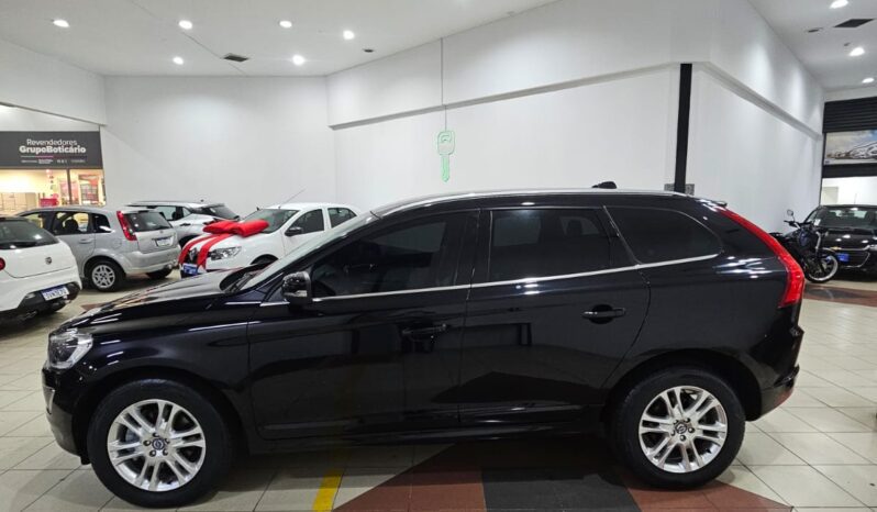 Volvo XC-60 2.0 T5 full