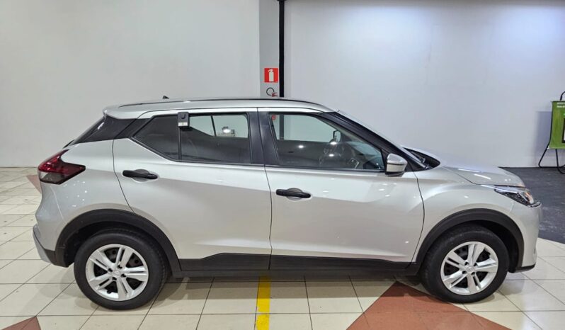Nissan Kicks Active full
