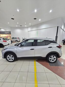 Nissan Kicks Active full