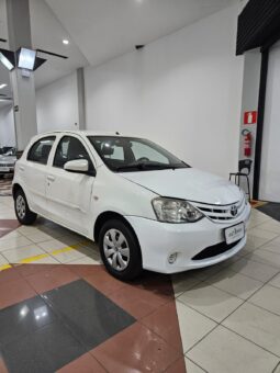 Toyota Etios 1.3 full