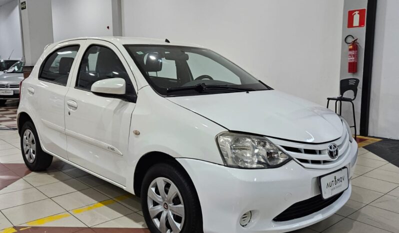 Toyota Etios 1.3 full