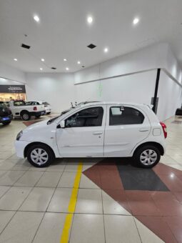 Toyota Etios 1.3 full