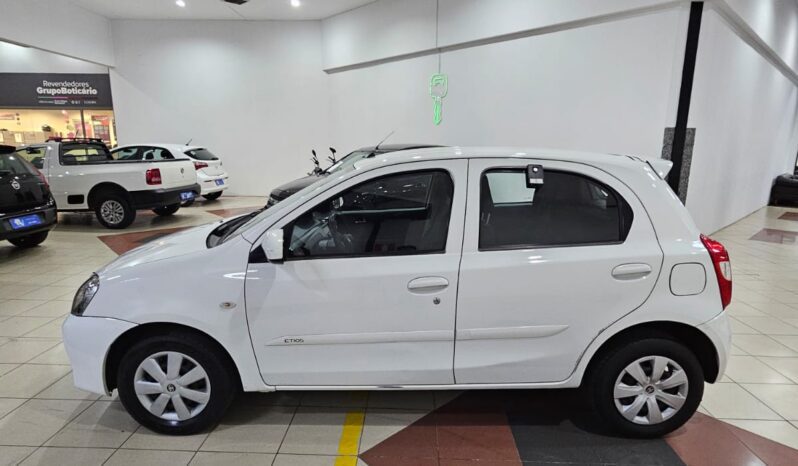 Toyota Etios 1.3 full