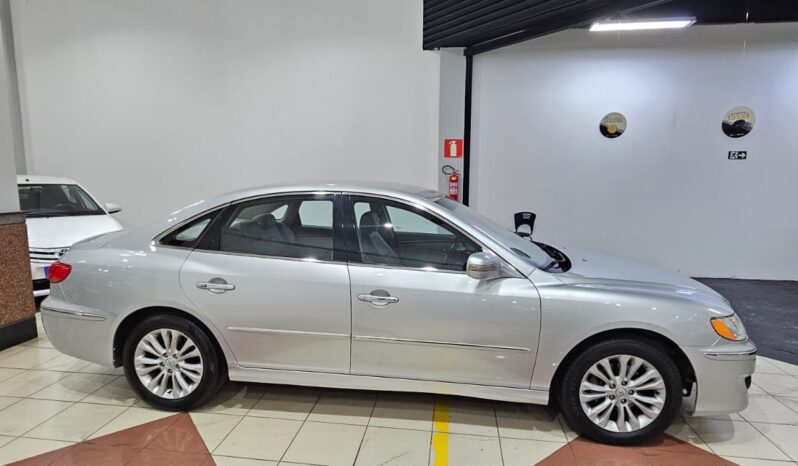 Hyundai Azera V6 full