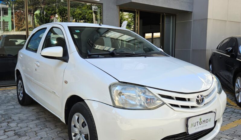 Toyota Etios 1.3 full