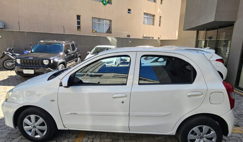 Toyota Etios 1.3 full