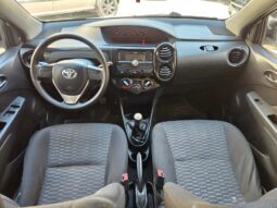 Toyota Etios 1.3 full