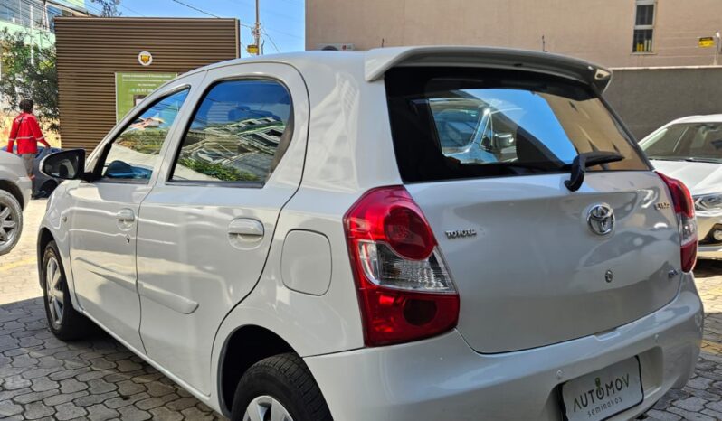 Toyota Etios 1.3 full