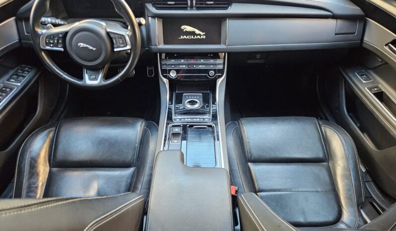 Jaguar XF Sport 25T full