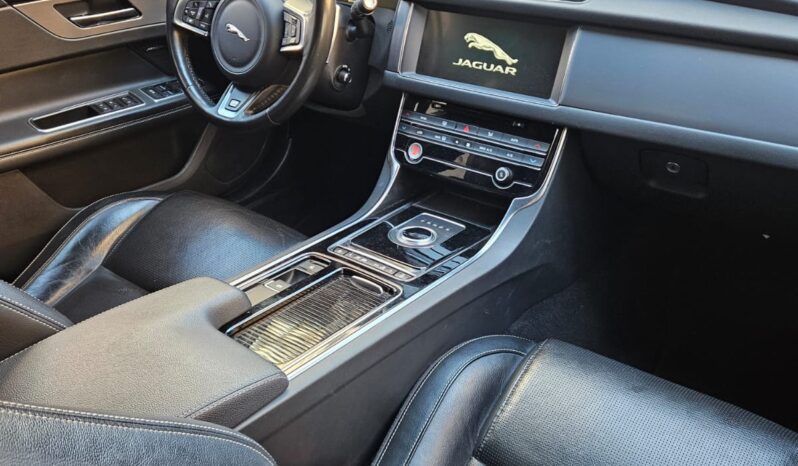 Jaguar XF Sport 25T full