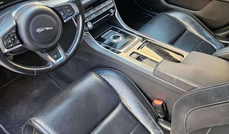 Jaguar XF Sport 25T full